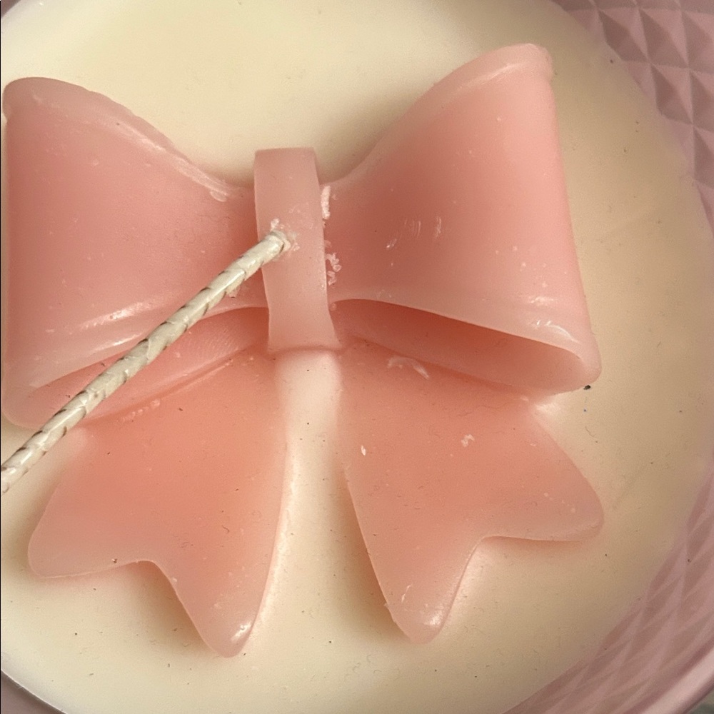 Pink Bow Candle 14oz - Picture 3 of 4